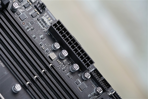 支持显卡快拆!微星B860M MORTAR WIFI主板图赏