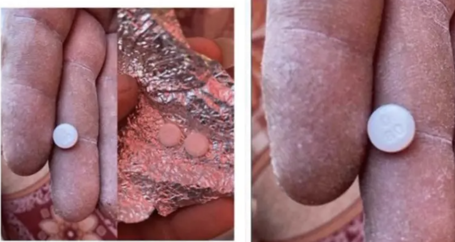 ▲社交媒体上出现多张据称在加沙面粉袋中发现药丸的图片