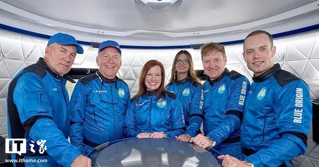 蓝色起源完成第12次载人航天飞行,六名乘客体验太空之旅