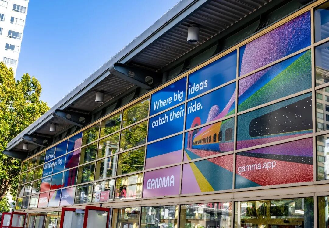 52个人用AI做PPT,年赚7个亿