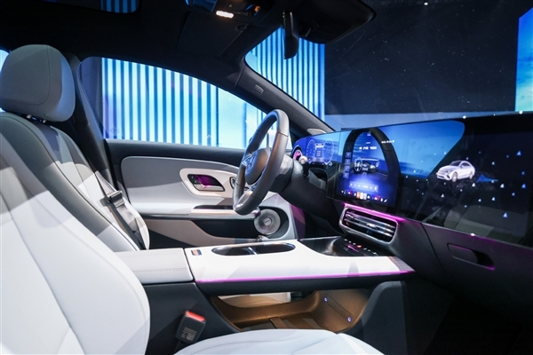 120km/h时速实测能跑572公里!全新奔驰CLA纯电版下线:续航866公里