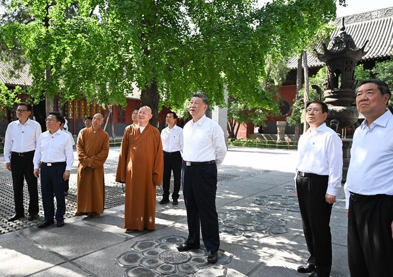 △2025年5月19日，习近平总书记在河南洛阳白马寺考察。