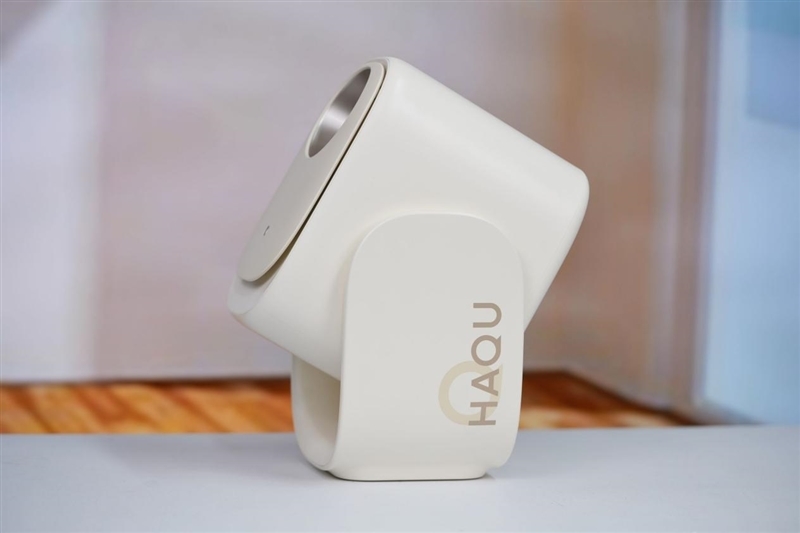 千元投影新卷王!哈趣Q1 Max评测:这是一台Z世代租房党的居家新玩物