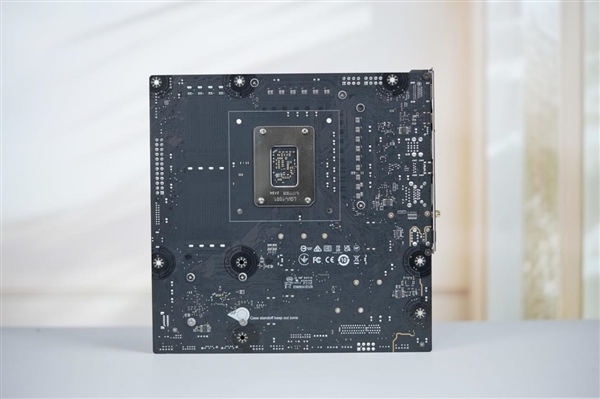 支持显卡快拆!微星B860M MORTAR WIFI主板图赏