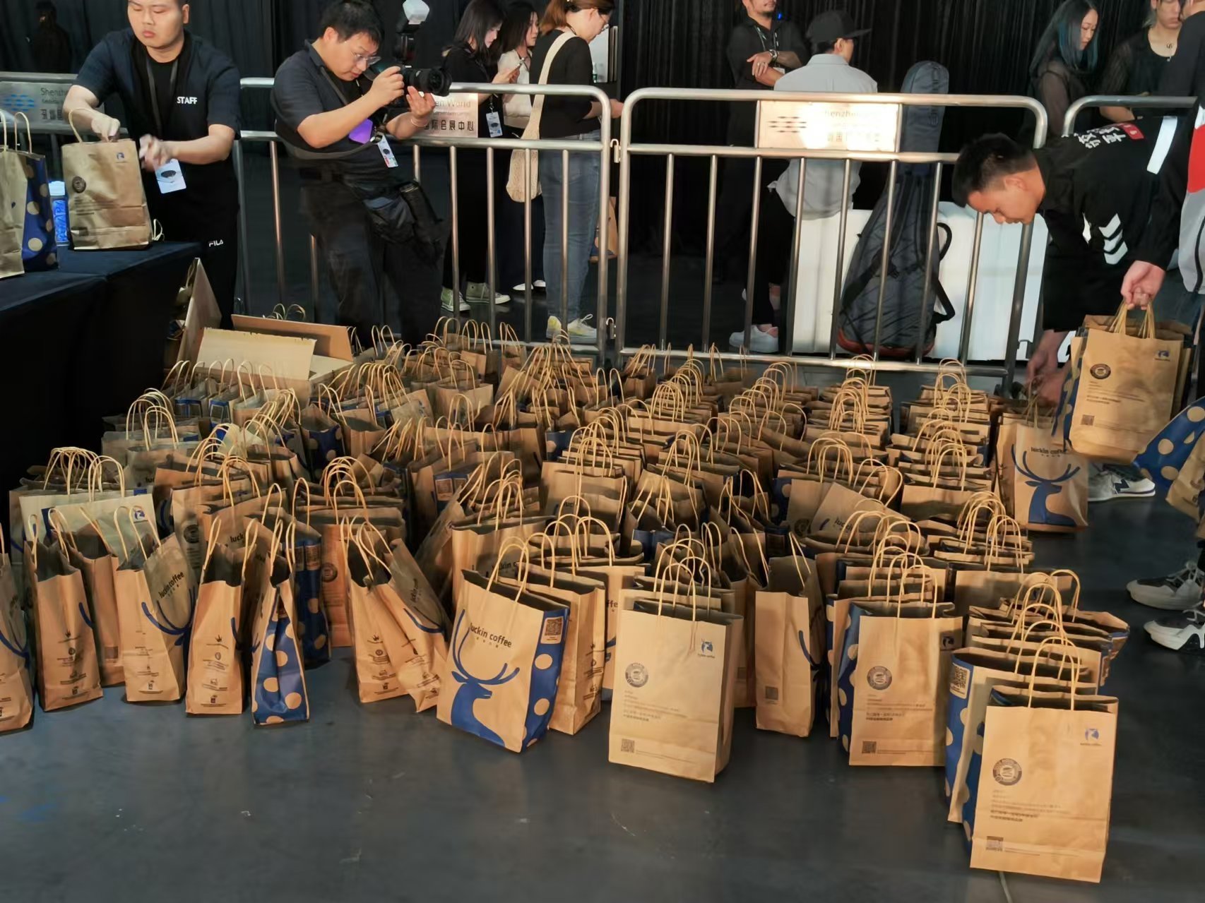 AI生成快捷指令,苹果AI最有用的一集来了,然并卵?