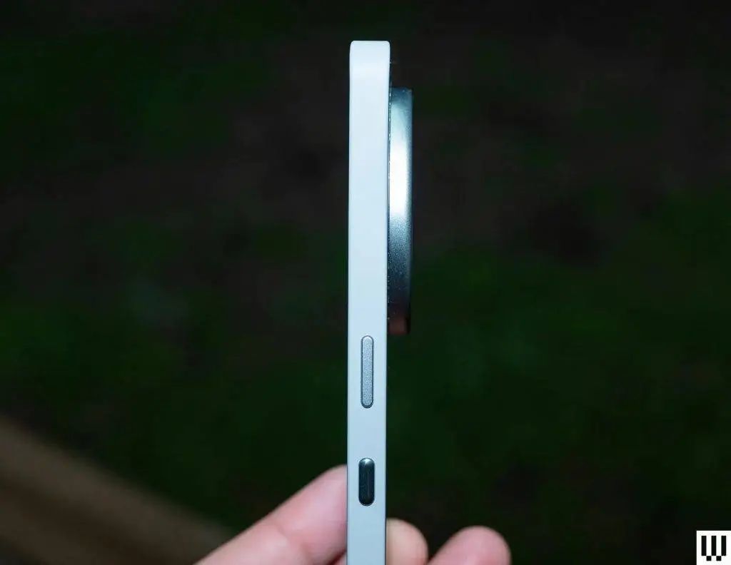 体验完手机上的AI 按钮,我感觉以后它们都会消失