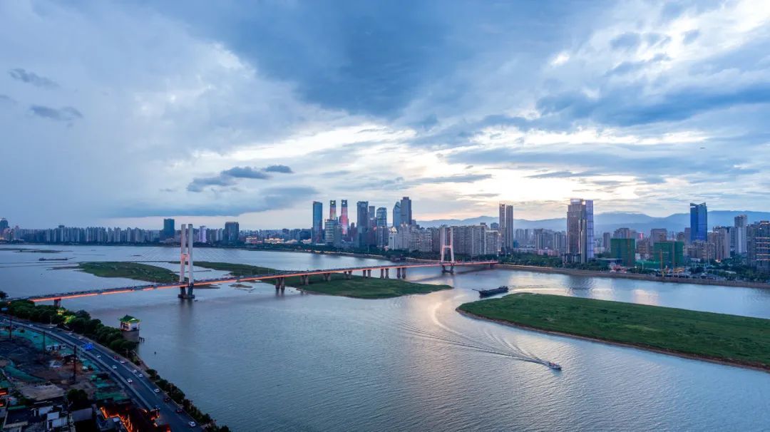 流经南昌市的赣江。图/图虫创意