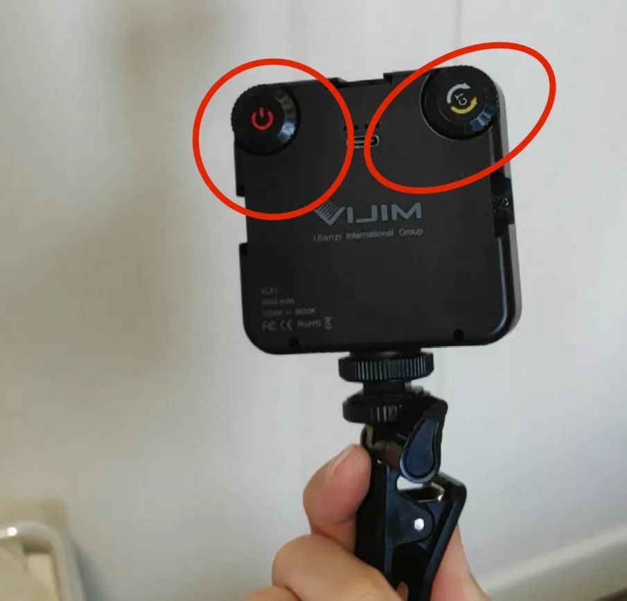 “0科技含量”的国货,靠掏苹果裆间赚了10亿?