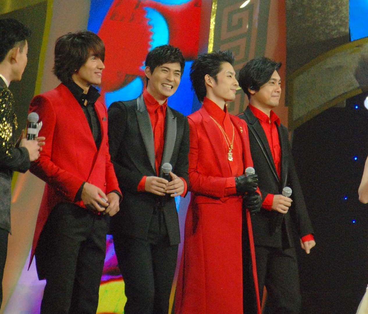 2013年,F4合体参加江苏卫视跨年录制 图据视觉中国