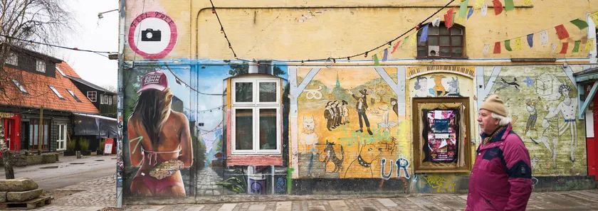 便携中画幅的极致影像 富士GFX100RF评测