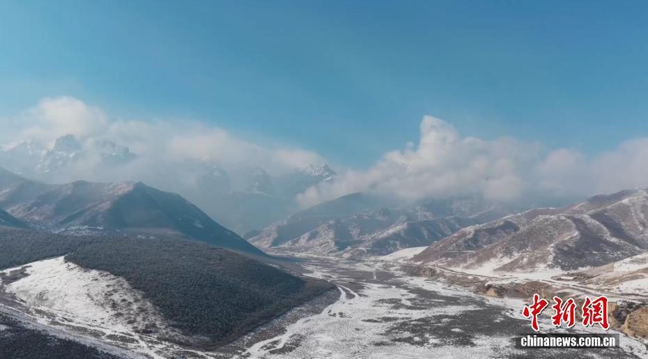 图为马牙雪山初冬景色　张学森　摄
