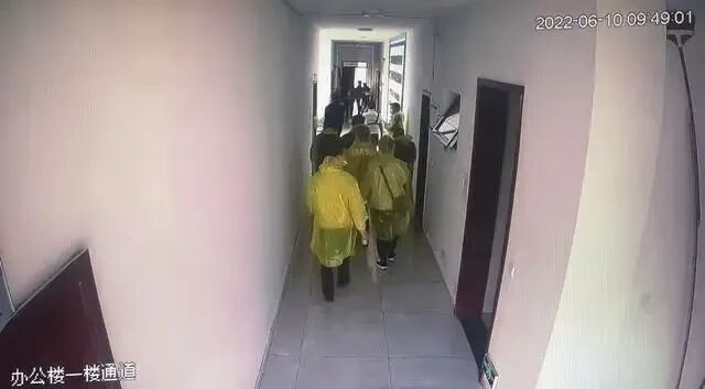 企业被接管时的监控画面。图/受访者提供