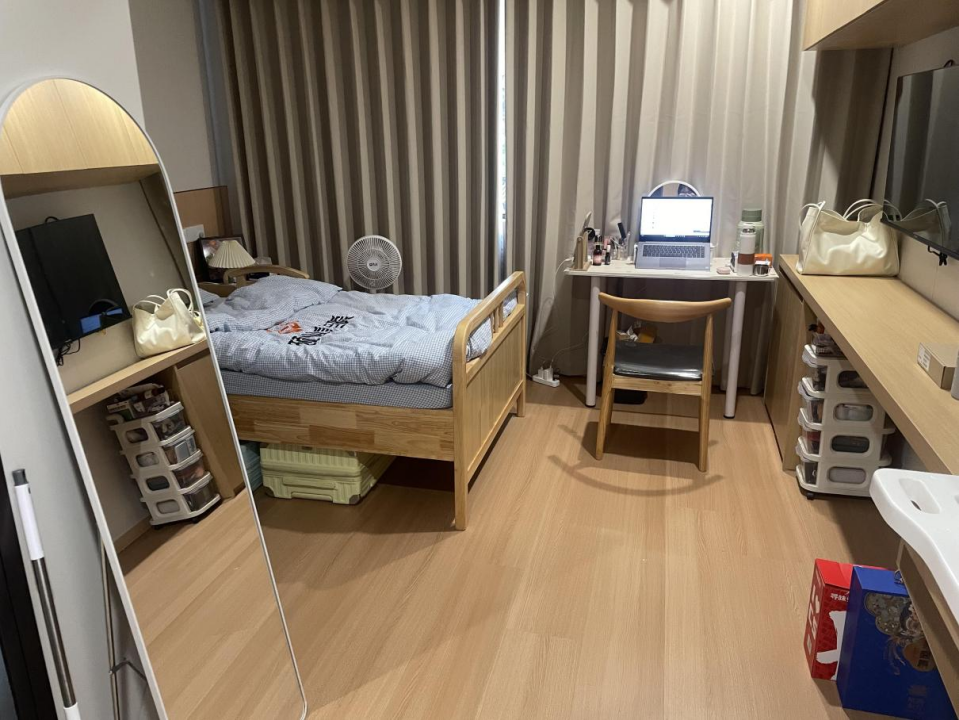 小蒋在养老院里的房间