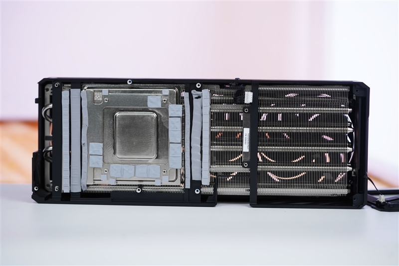 性价比甚至更强!七彩虹iGame RTX 5090 D v2 Vulcan OC 24GB首发评测:领先5080 50%
