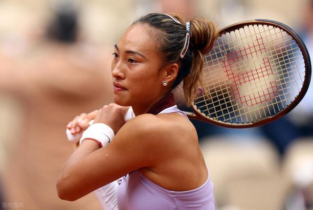 法网最新战报!郑钦文2-0横扫黑马晋级32强;两位前16号种子出局