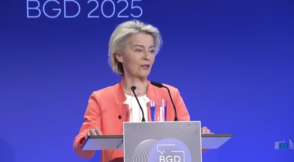 冯德莱恩日前在柏林发表讲话 视频截图