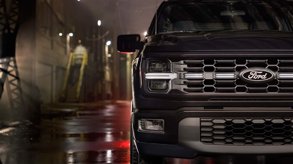 中国用户眼馋!福特F-150 Lobo套件版官图发布: 猛禽披上“狼皮”