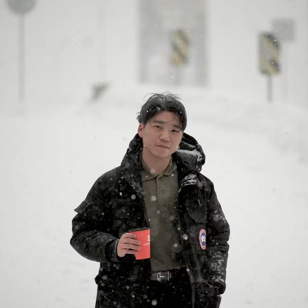 ▲江仁基穿过哈萨克斯坦境内时，当地正在经历暴雪天气