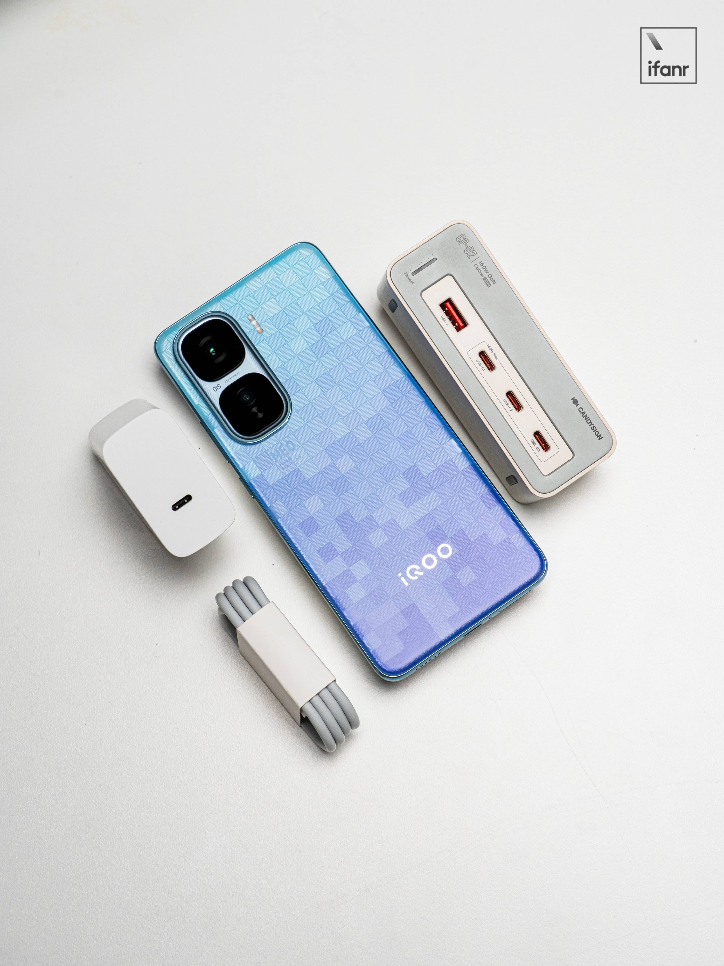 iQOO Neo10 Pro+:性能旗舰的超大杯,性能顶级续航全能 | 新品画报