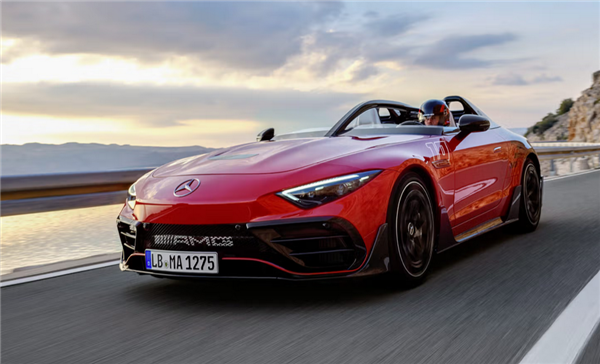 奔驰AMG:将坚持研发V8发动机以满足客户的情怀与梦想