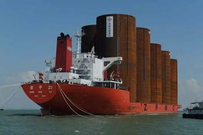 运输中的钢圆筒