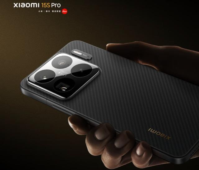 雷军扬眉吐气:使用自研3nm芯片的15S Pro,好评率居然100%