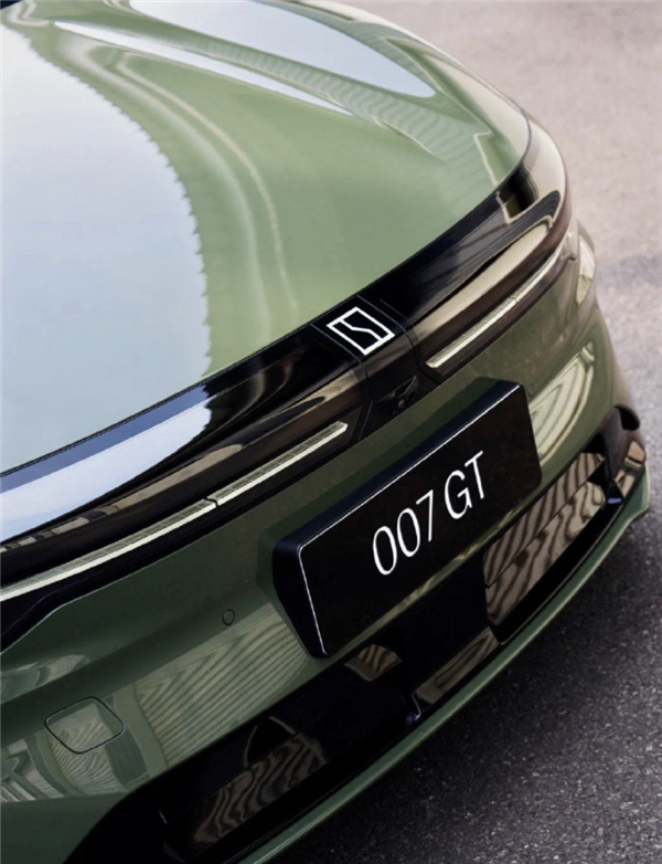 极氪007 GT实车曝光!800V极充加持 15分钟续航可充500+公里