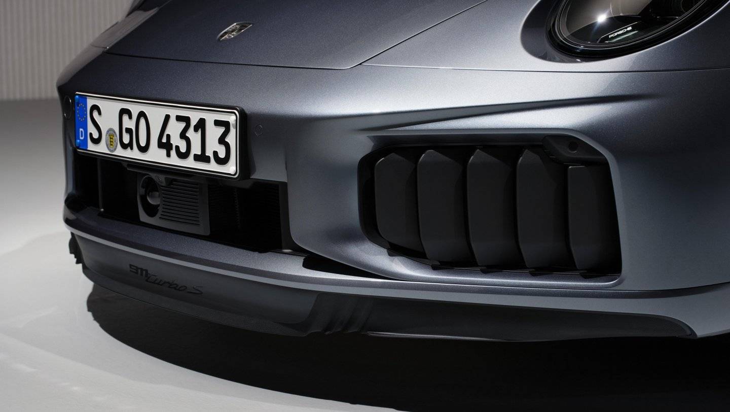 把卡宴乱搞一通的保时捷,给自己留好了后路