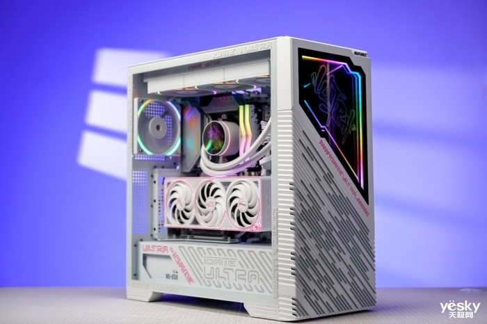 省心全家桶!iGame RTX 5060 Ti Ultra W OC 16GB+Ultra Family组合评测