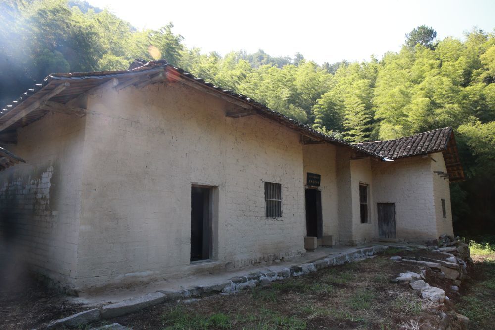 这是7月25日拍摄的新四军江南挺进支队战地医院旧址。新华社记者 肖磊涛 摄