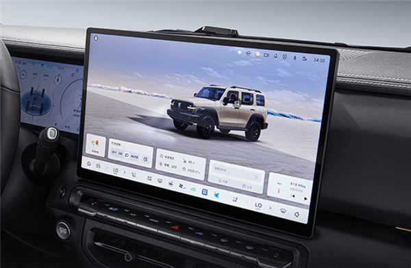 硬汉来袭 新款坦克300开订:一次性提供三种动力