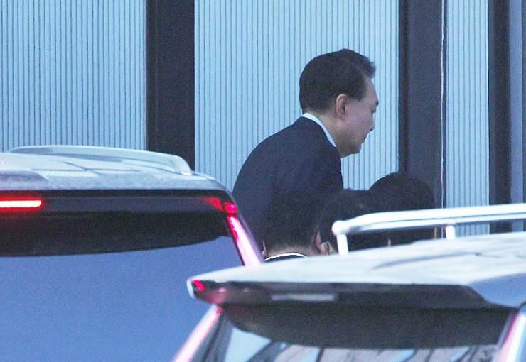 ▲尹锡悦到达公调处