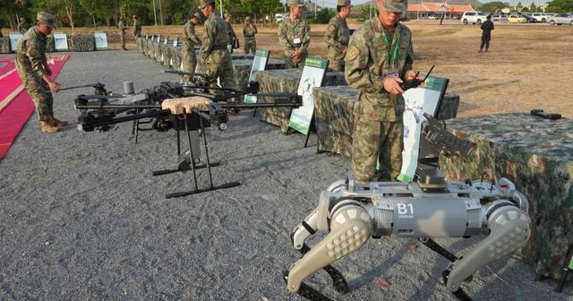 (有了这么多无人机、机器人,谁还跟你打巷战?)