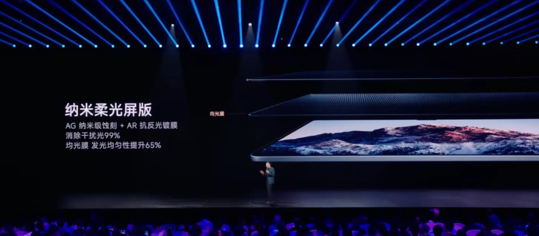 左手YU7,右手玄戒O1,小米15周年太狠了