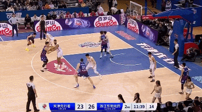 新归化启动!中国男篮也有自己的詹姆斯,这球风太残暴了,不输字母哥