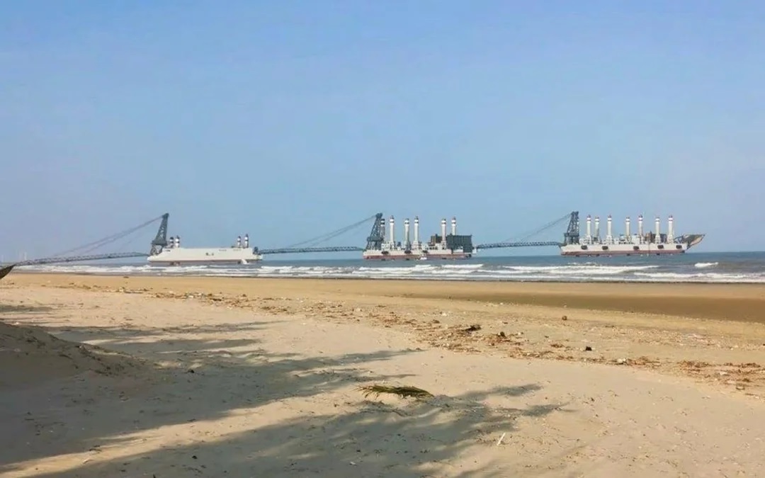 此前该设施在海岸测试中的影像