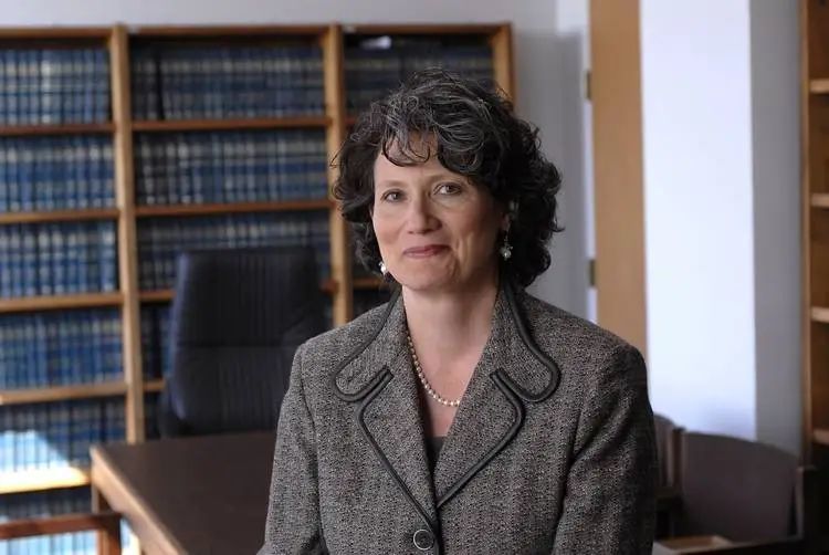 iPhone充值更贵的时代有望终结,但苹果税不会消失