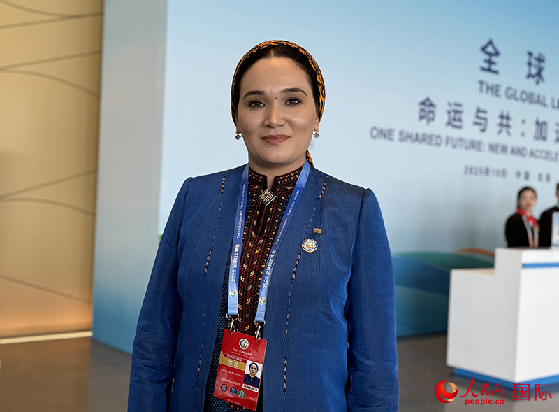 土库曼斯坦全国工会主席兼妇女联盟主席别尔迪利耶娃。 人民网记者 阿尔达克摄