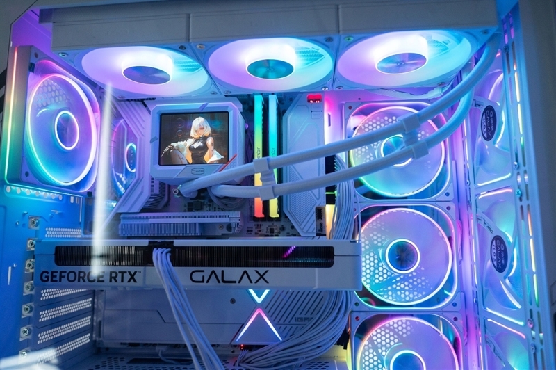 影驰RTX 5060 Ti金属大师白金版16GB MAX OC评测:DLSS 4加持4K游戏轻松流畅 纯白设计完美匹配影驰全家桶