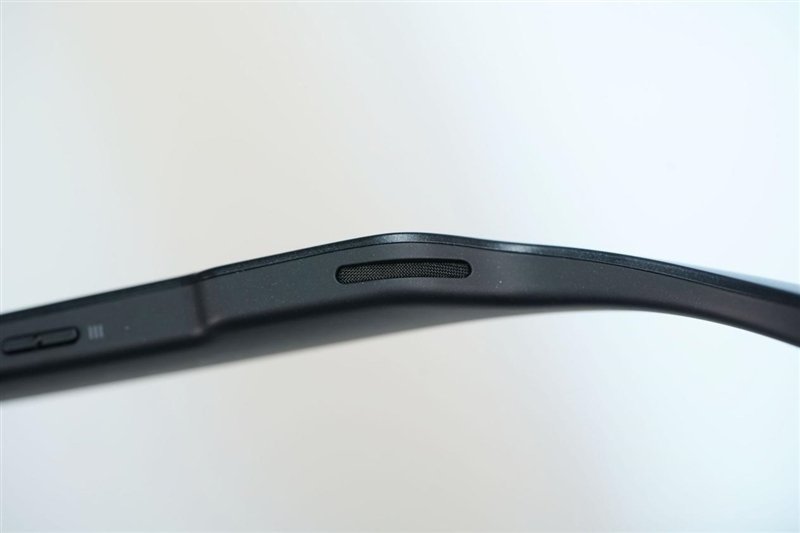 随身携带的135英寸巨幕!雷鸟 Air 4 Pro评测:全球首款HDR智能眼镜