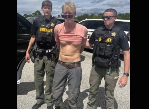 美国警方公布的劳斯被捕现场图片