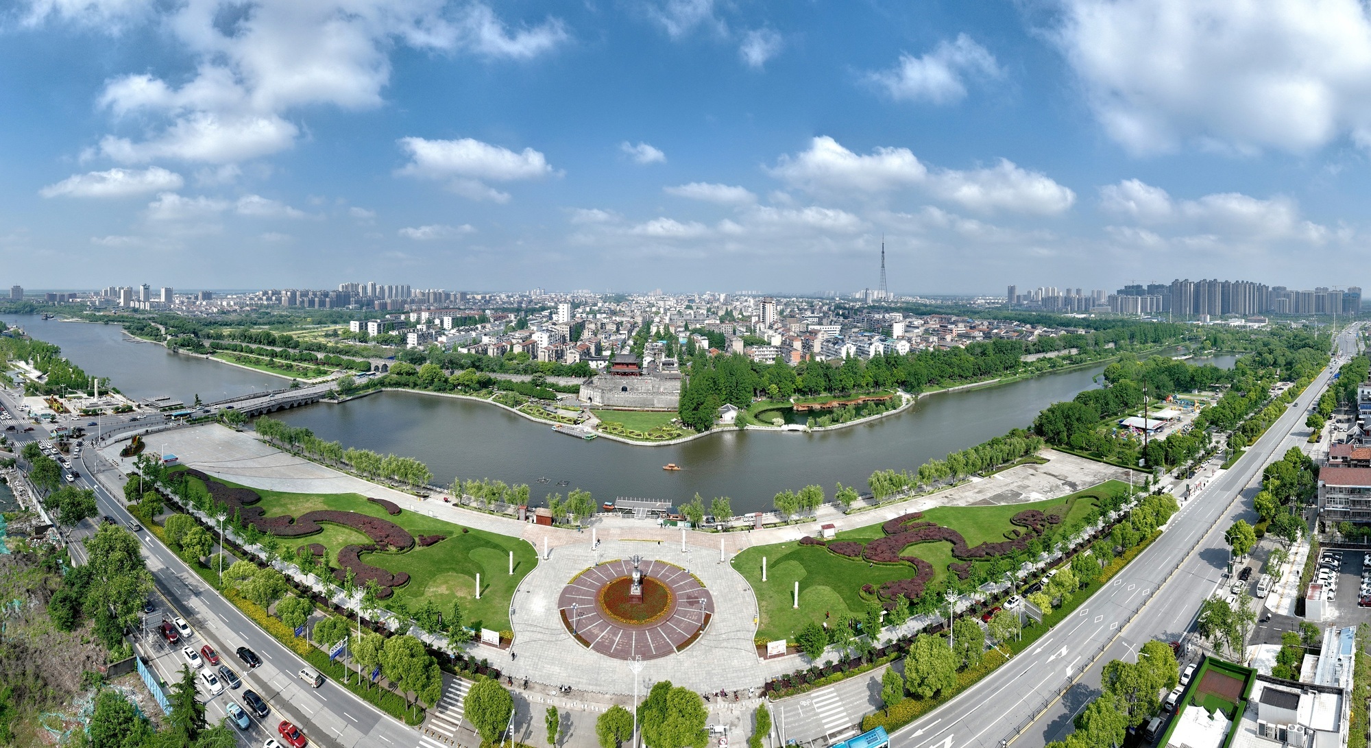 荊州古城東門賓陽樓航拍圖(央廣網(wǎng)發(fā) 荊州市融媒體中心供圖)