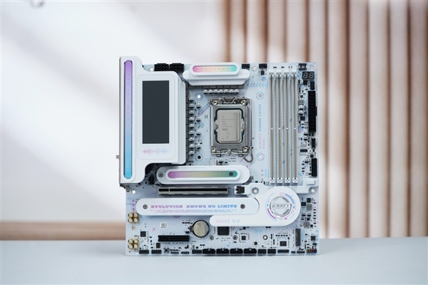 颜值与性能都达到了一线水准!铭瑄iCraft B860M CROSS PRO评测