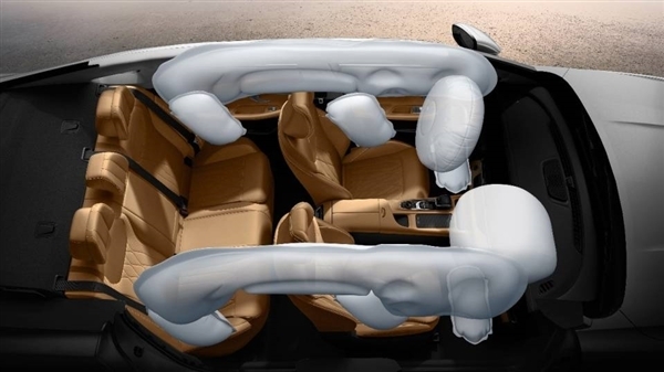 合资家轿最强杀手来到!奇瑞艾瑞泽8 Pro上市:红包价10.39万起