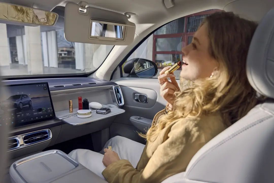 9.98 万元的零跑 B10 上市后,零跑选择给老车主退钱