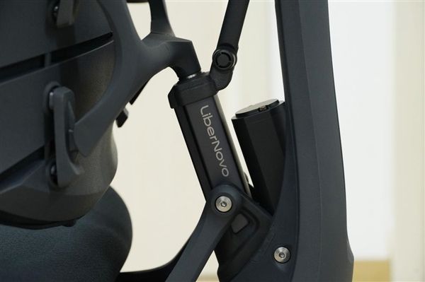 全球首款动态人体工学椅!清闲Libernovo图赏