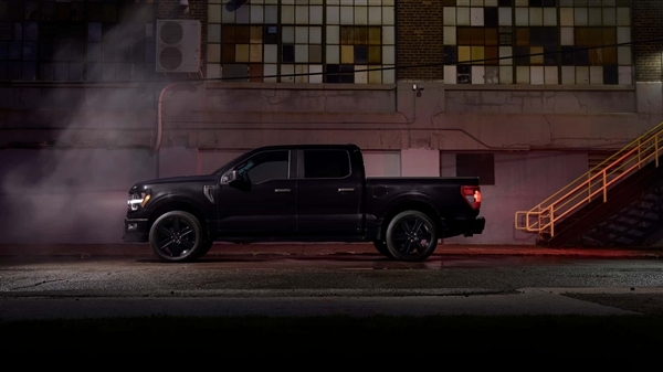 中国用户眼馋!福特F-150 Lobo套件版官图发布: 猛禽披上“狼皮”