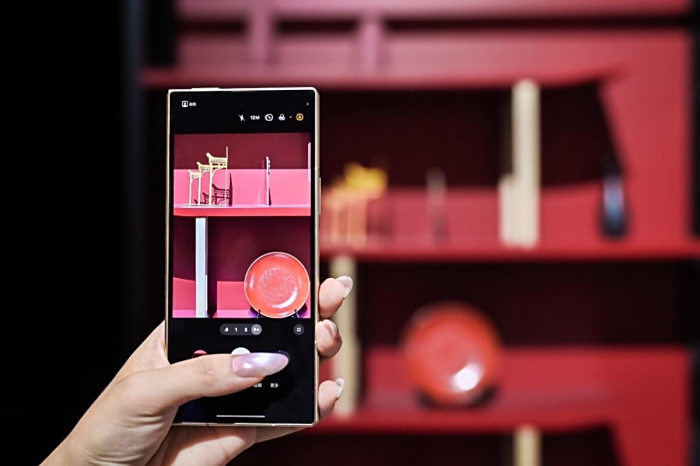 外观更尊雅体验更智能 心系天下三星W26发布