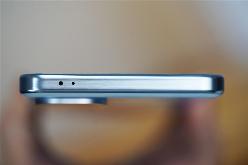 同档唯一骁龙8至尊版双芯!iQOO Neo10 Pro+评测:2K/144FPS爽玩吃鸡