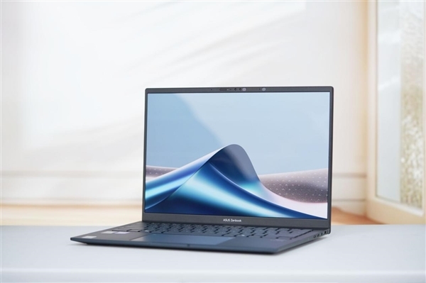 第二代酷睿Ultra 9 285H加持!华硕灵耀14 2025图赏